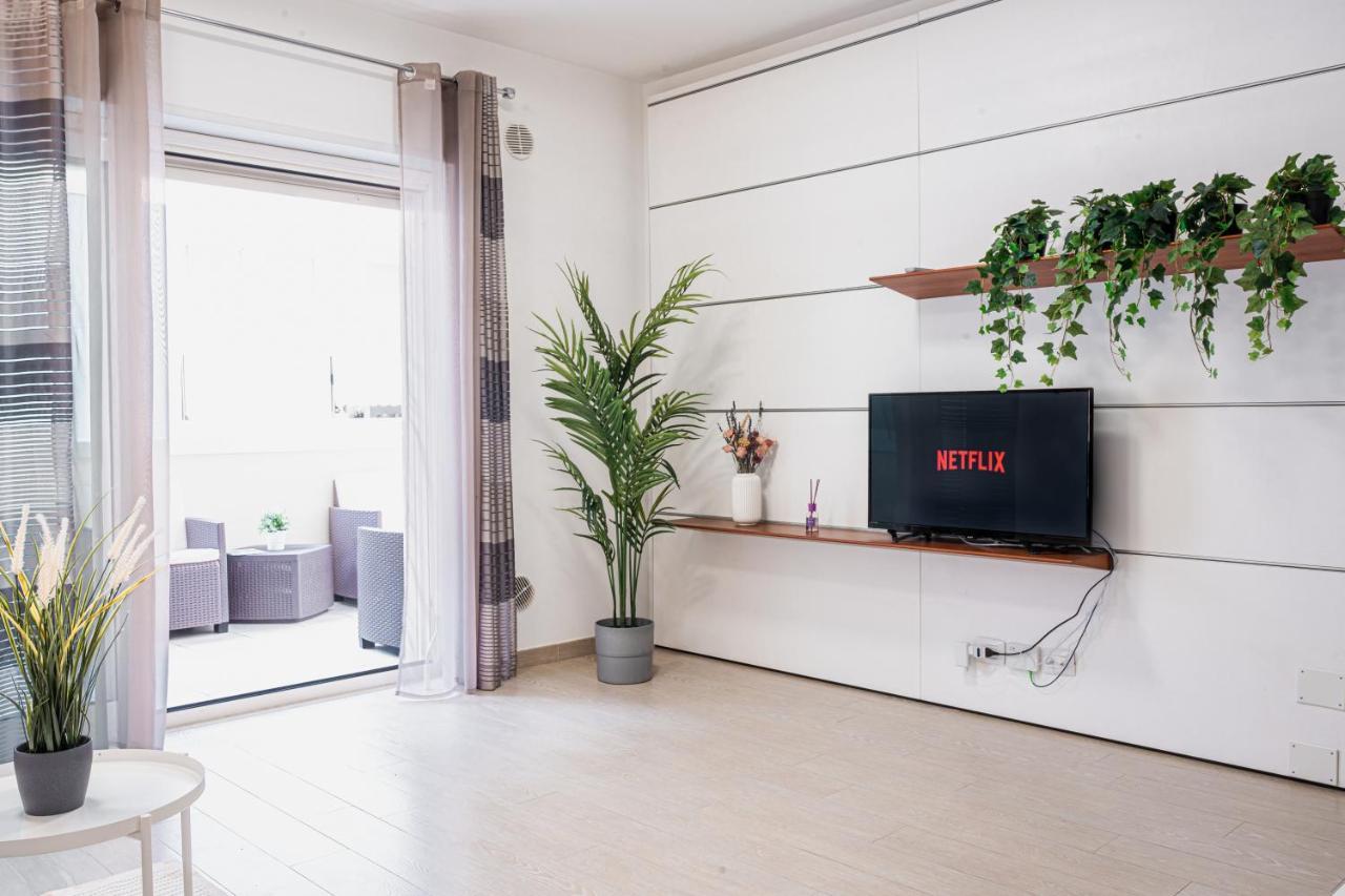 Apulialux - Elegant Apartment Con Netflix Bari Dış mekan fotoğraf